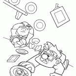 Dom jest trafiony przez burzę